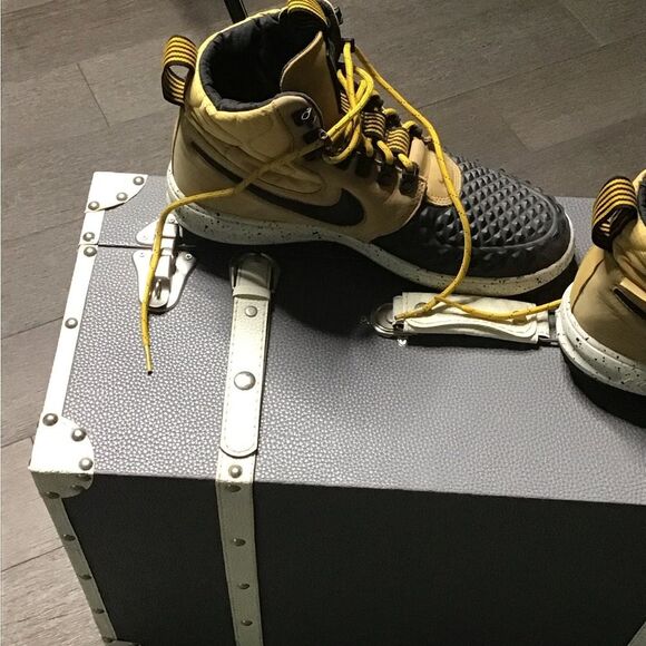 Nike Black and Mustard Lunar AF1 size 9.5 - Picture 6 of 9